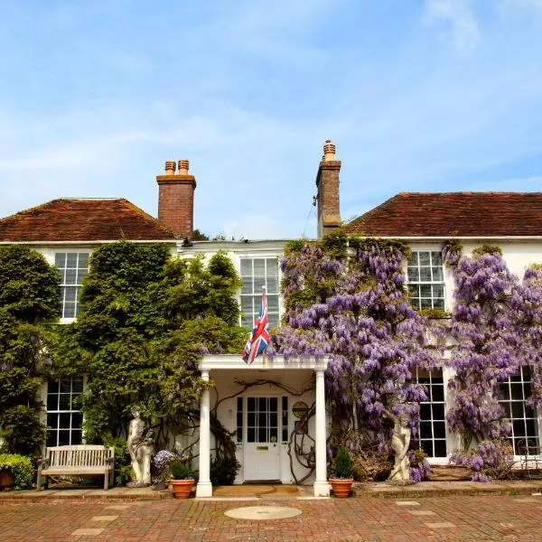 Powdermills Country House Hotel, hotel i Battle