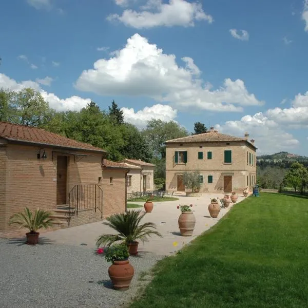 Piccolo Hotel San Valentino, hotel v destinaci Cristena