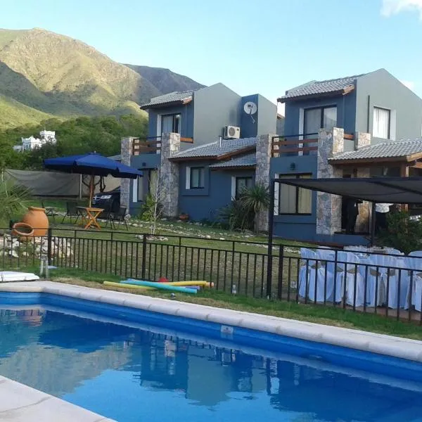Cabañas Refugio Uritorco, hotel v destinácii Capilla del Monte