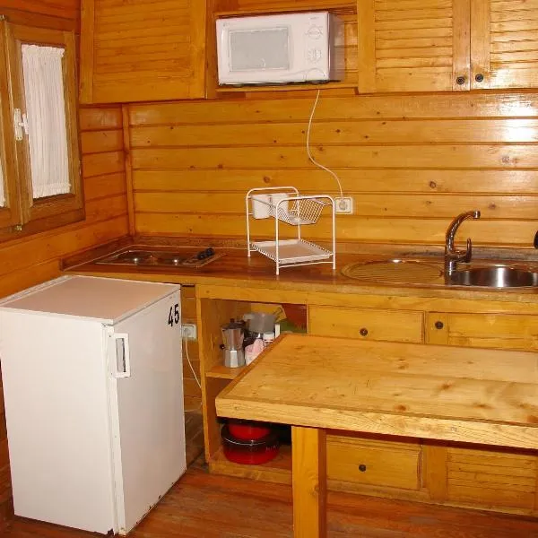 Camping Rural Llanos de Arance, ξενοδοχείο σε Coto Rios