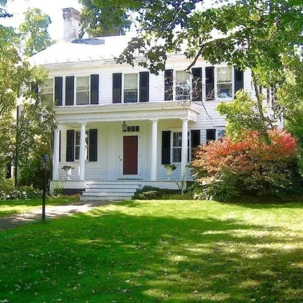 Millbrook Country House, hotel in Amenia