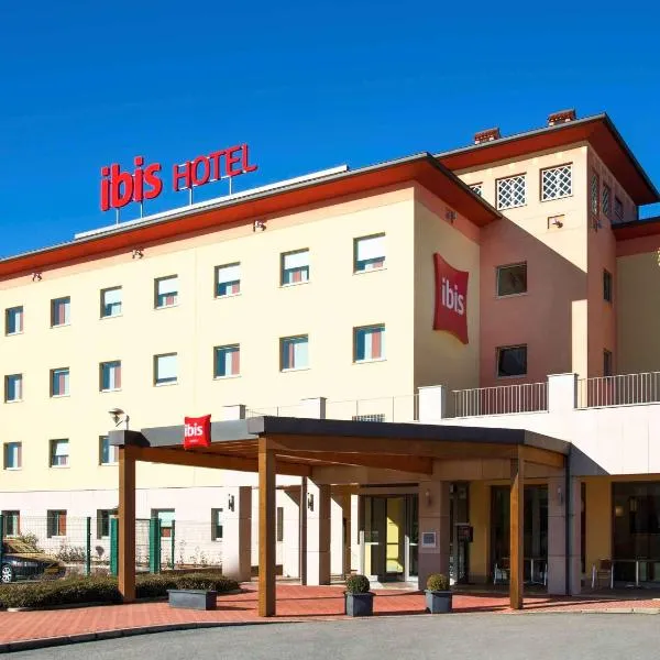 Ibis Como, отель в городе Грандате