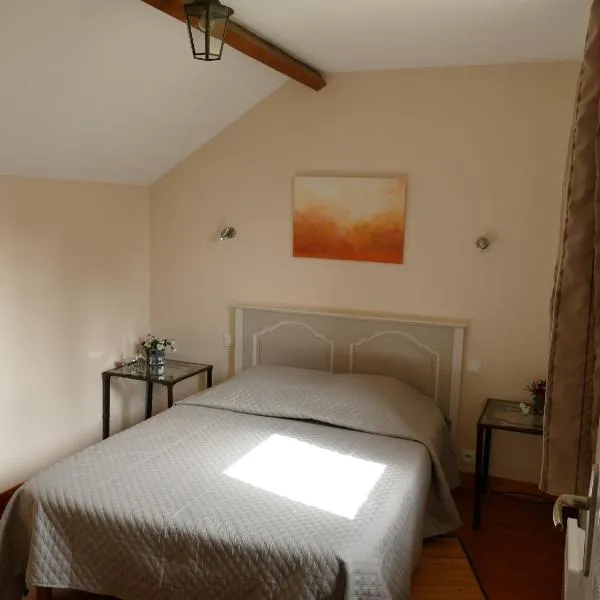 Gîte Sourdeval – hotel w mieście Sourdeval