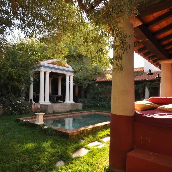 Termas Aqua Libera, hotel in La Nava de Santiago