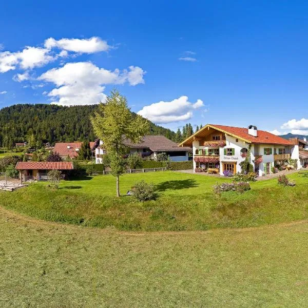 Gästehaus Oberland, готель у місті Крюн