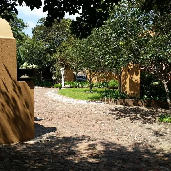 Izimbali Lodge and Restaurant, hotel v destinaci Ermelo