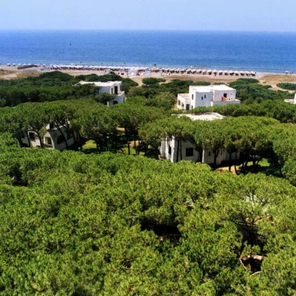 Homeholiday Giulivo, hotel v destinaci Baia Domizia