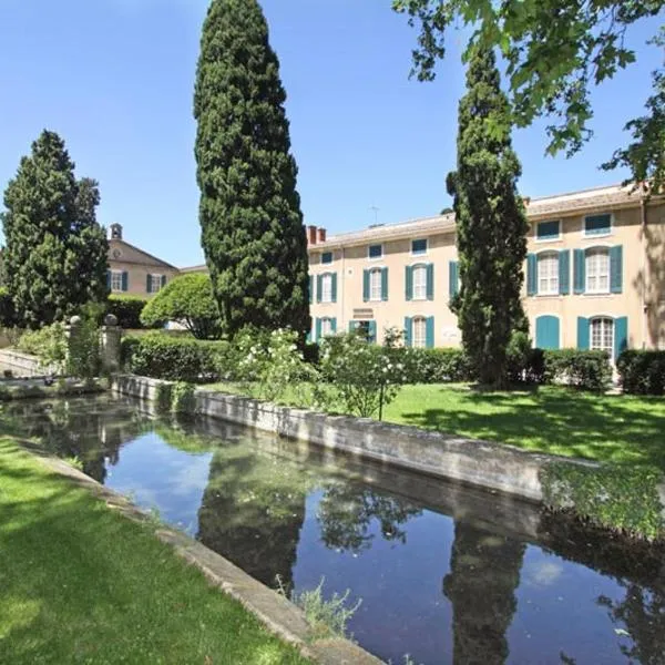 Château de Servanes, hotel i Aureille