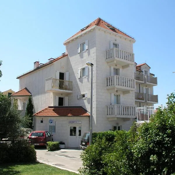 Villa Supetar, hotel in Supetar