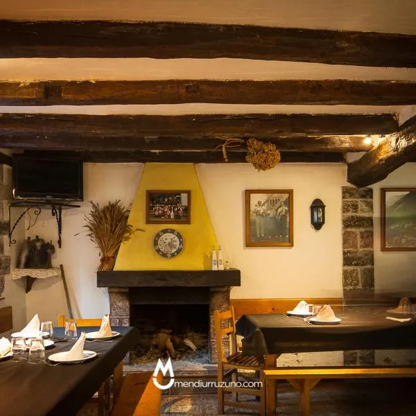 Casa Rural Eleizondo Haundia, hotel v destinaci Itziar