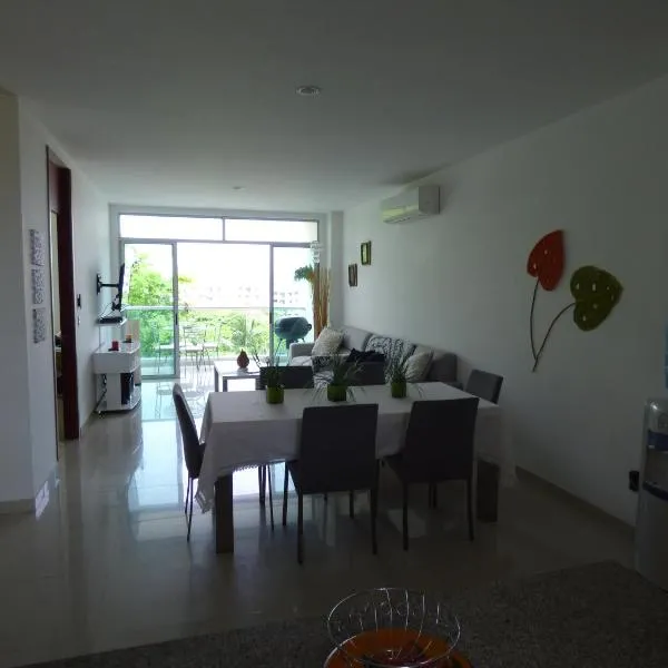 Costa Azul Suites 401, hotel din Santa Marta