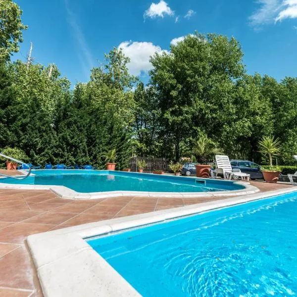 Pater Apartments and Rooms, hotel v Siofoku