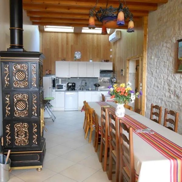 Gite du Cret, hotel em Hotonnes