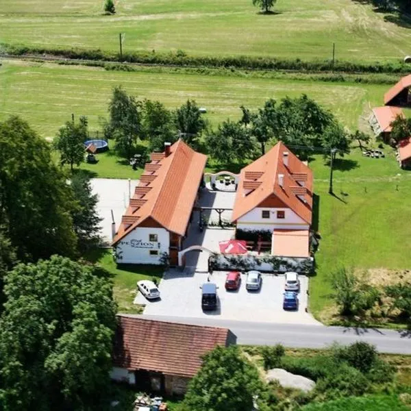 Penzion Kaminek, hotel in České Velenice