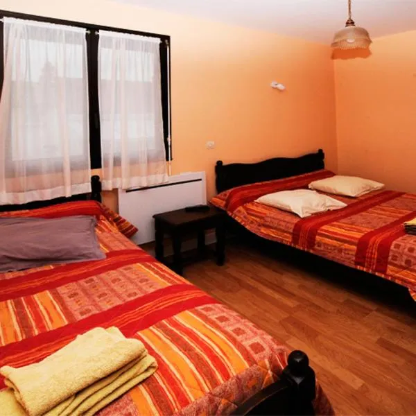 Hotel Restaurant Maurice – hotel w mieście Châteauroux