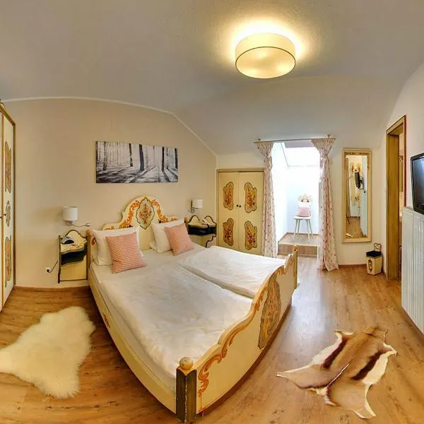 Gasthof Alter Wirt, hotel v destinaci Bernau am Chiemsee