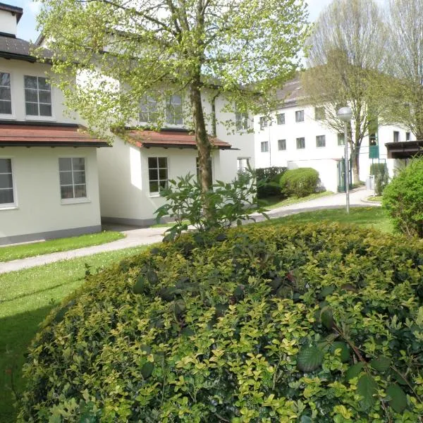 Hotel Sommerhaus am Internats-Campus, khách sạn ở Bad Leonfelden