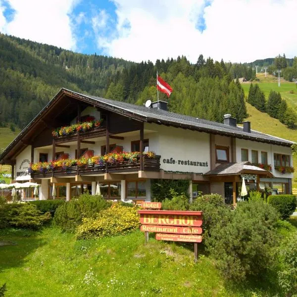 Schi- und Wanderhotel Berghof, hotel v destinaci Bad Kleinkirchheim