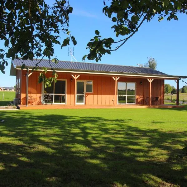 Walnut Lodge B&B, hótel í Matamata