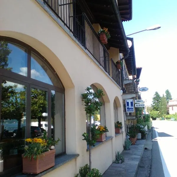 Il Vapore – hotel w mieście Oggebbio