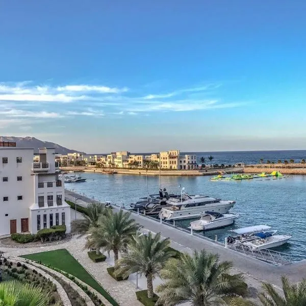 Apartment in Jebel Sifah, hotel v destinaci As Sifah