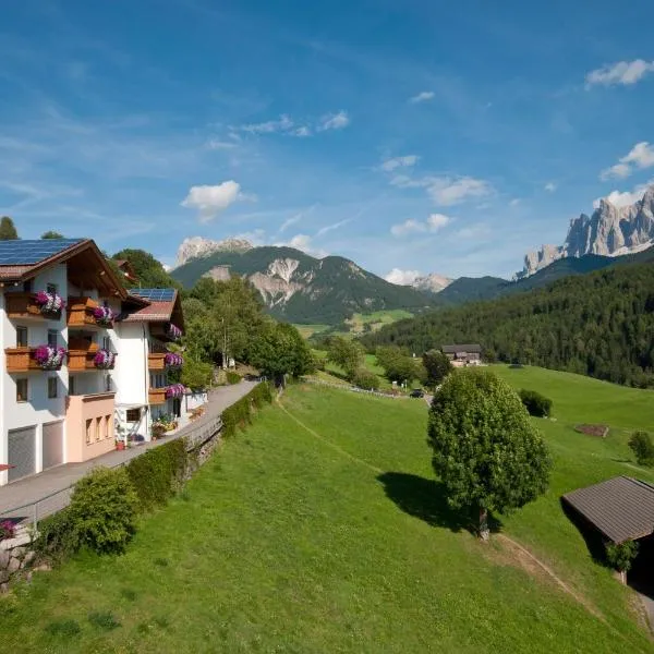 Residence Töglhof – hotel w mieście Funes