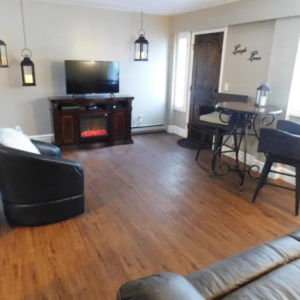 Secret Cottage Yellowstone 1 bd 2 beds dtwn #1, hotel v destinaci Cody
