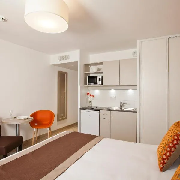 Residhome Paris Rosa Parks, hôtel à Paris