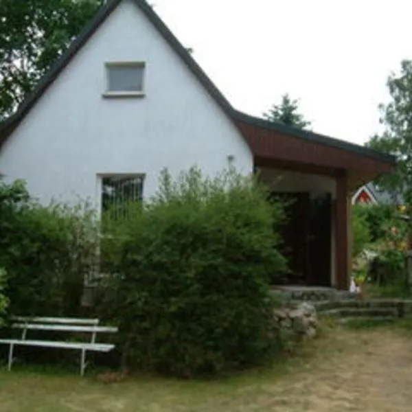 Ferienhaus ruhige Lage _ strandnah, ξενοδοχείο σε Ueckeritz