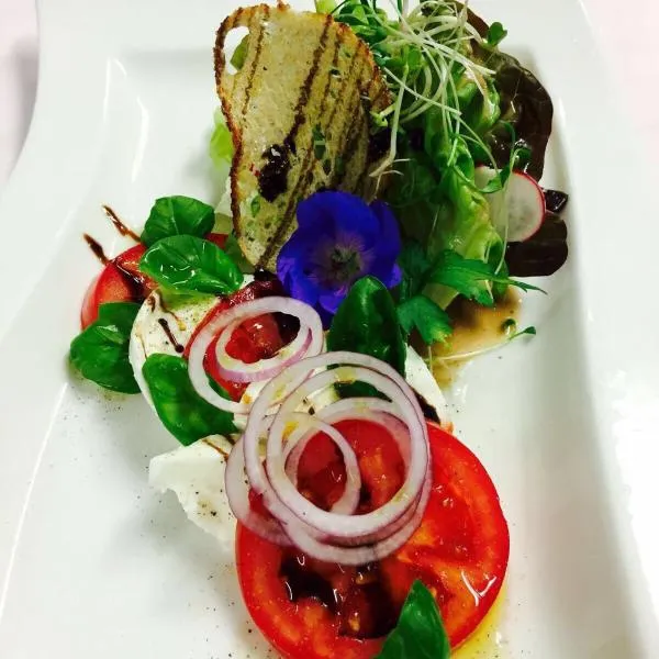 Landhotel Hirschen、Trüllikonのホテル