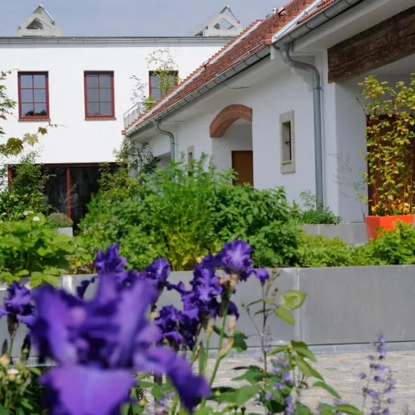 Genuss Am Hof, hotel in St. Andrä am Zicksee