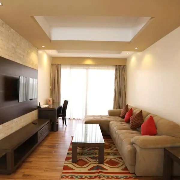 Bidwood Suite Hotel, Opposite Sarit Centre، فندق في نيروبي