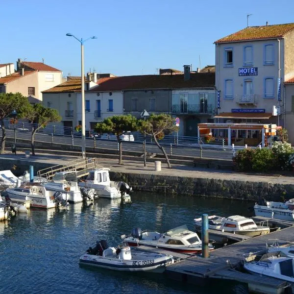 l'Hotel du port – hotel w mieście Port-la-Nouvelle