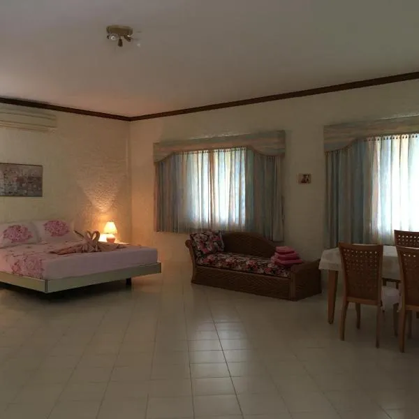 Peaceful homestay, hotel v destinaci Rawai pláž