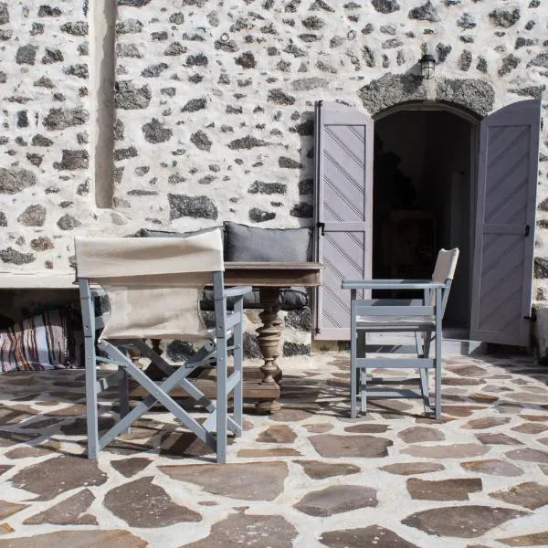 Kafka Stone House, hotel v destinaci Emporeiós