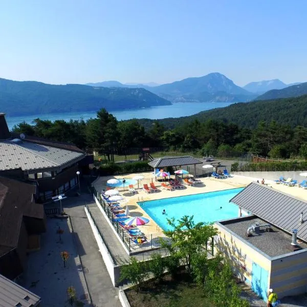 VVF Lac de Serre-Ponçon, hotel v destinaci Chorges