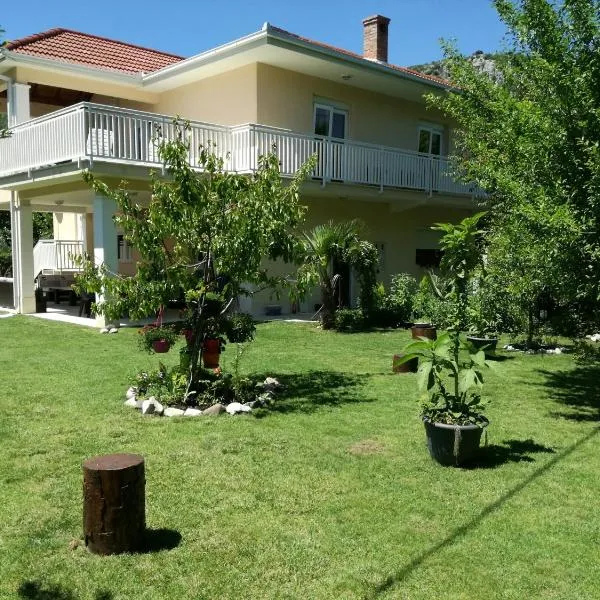 Riverside Guesthouse, hotel en Višići