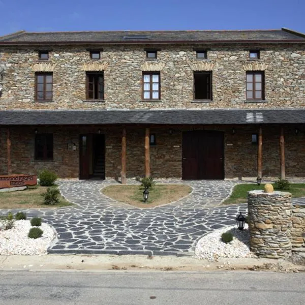 Hotel y Apartamentos Penarronda Playa, hotel v destinaci Castropol