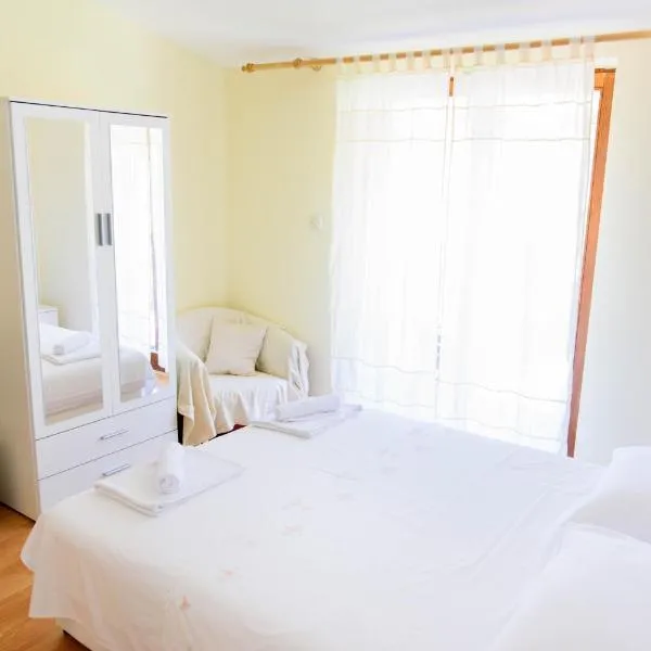 Apartment ANA Podstrana, hotell sihtkohas Senj