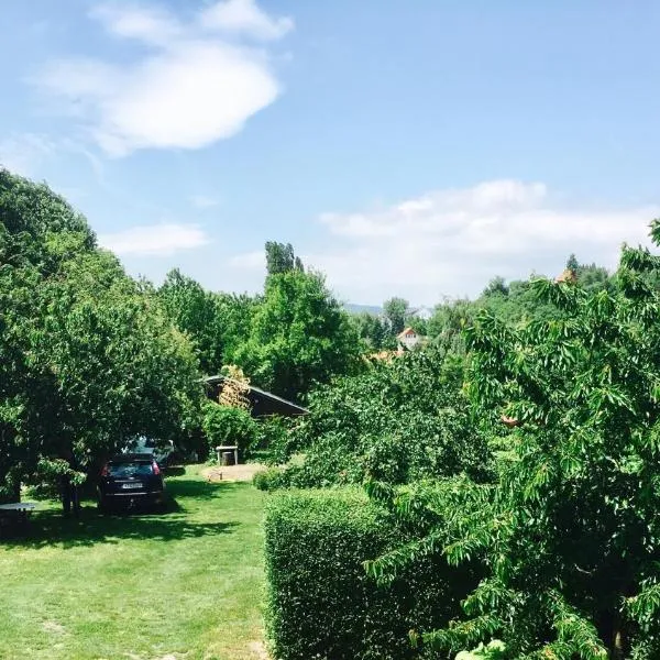 Rózsahegyi No.5 – hotel w mieście Szigliget