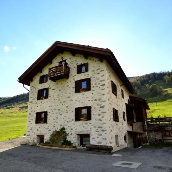 Mountain Chalet Milly, hotel v Livignu