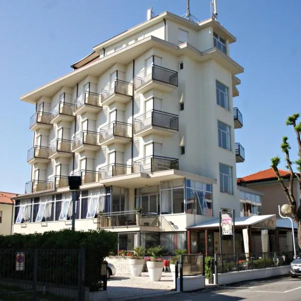 Hotel Goldene Rose, hotel em San Mauro Pascoli