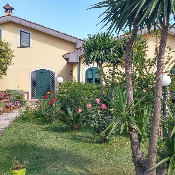 La Casa del Melograno, hotel in Santa Venerina