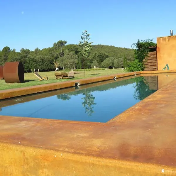 Hotel Fundació L'Olivar, hôtel à Orriols