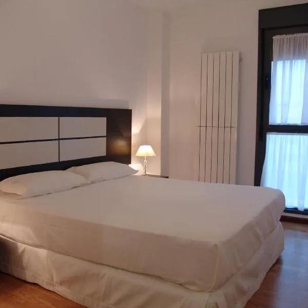 Apartamento Golf Rioja Alta, hotel sa Cirueña