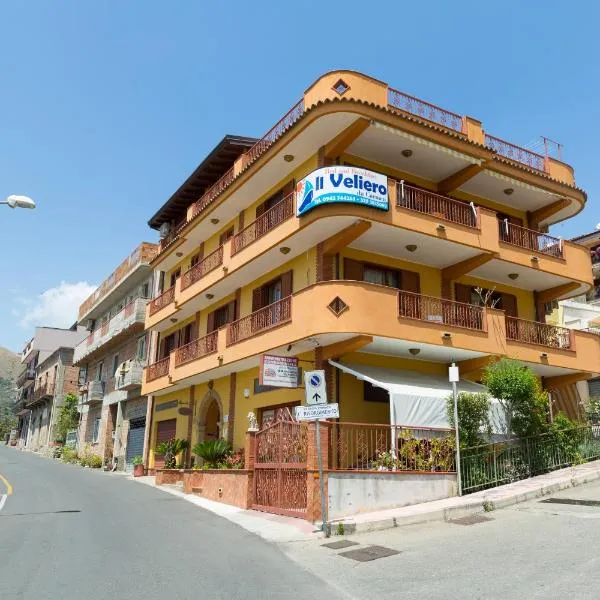 Il Veliero, hotel v destinaci Roccalumera