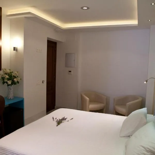 Hostal El Alojado de Velarde, hotel v destinaci Conil de la Frontera