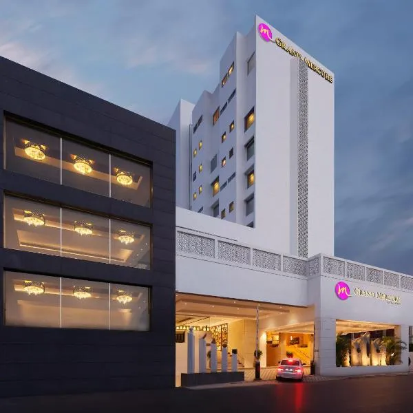 Grand Mercure Vadodara Surya Palace, hotel v destinaci Vadódara
