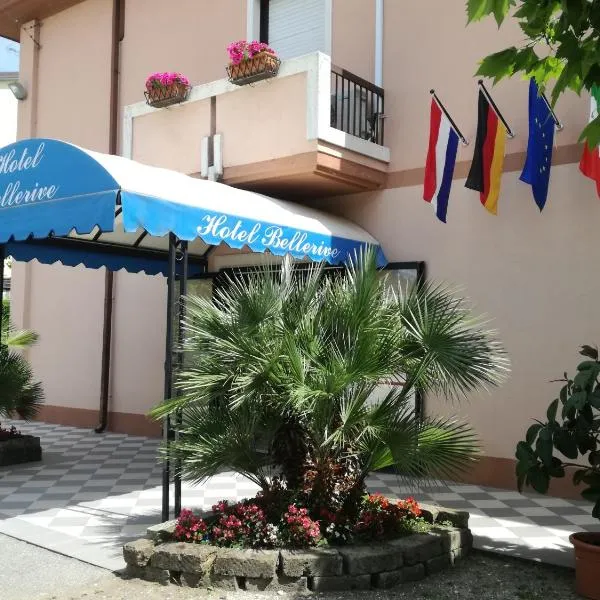 Bellerive Ristorante Albergo、マネルバ・デル・ガルダのホテル