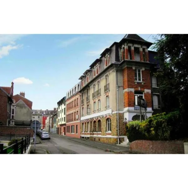 Auberge des Remparts, hotel v destinaci Péronne